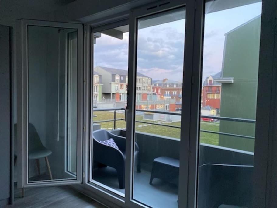 Trimaran 10 Metres De La Avec Balcon/terrasse Appartement *