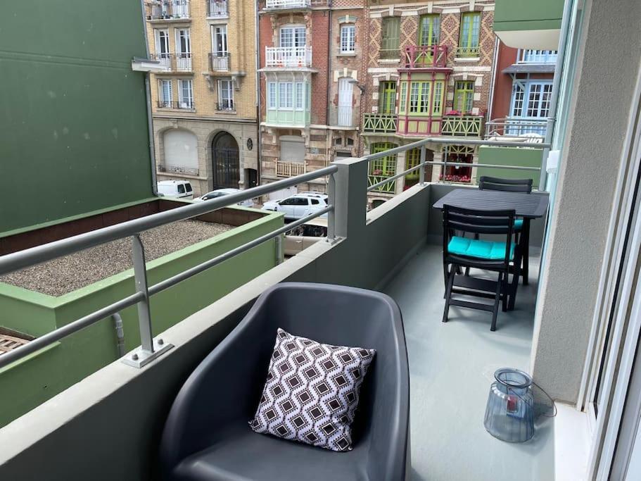 Apartment Trimaran 10 Metres De La Avec Balcon/terrasse